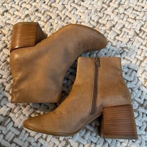 MM6 Maison Martin Margiela Women's Tan Ankle Boots